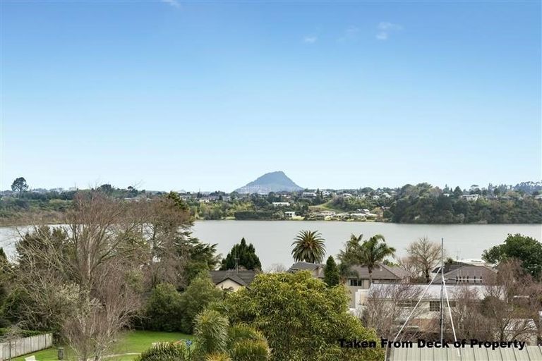 Photo of property in 2 Keam Way, Welcome Bay, Tauranga, 3112