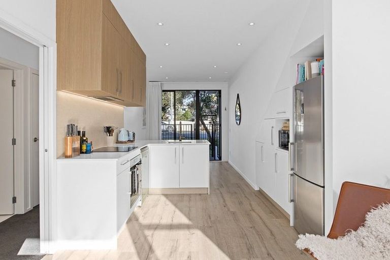 Photo of property in 4/445 Hibiscus Coast Highway, Orewa, 0931