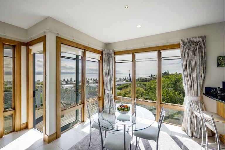 Photo of property in 8 George Street, Hospital Hill, Napier, 4110