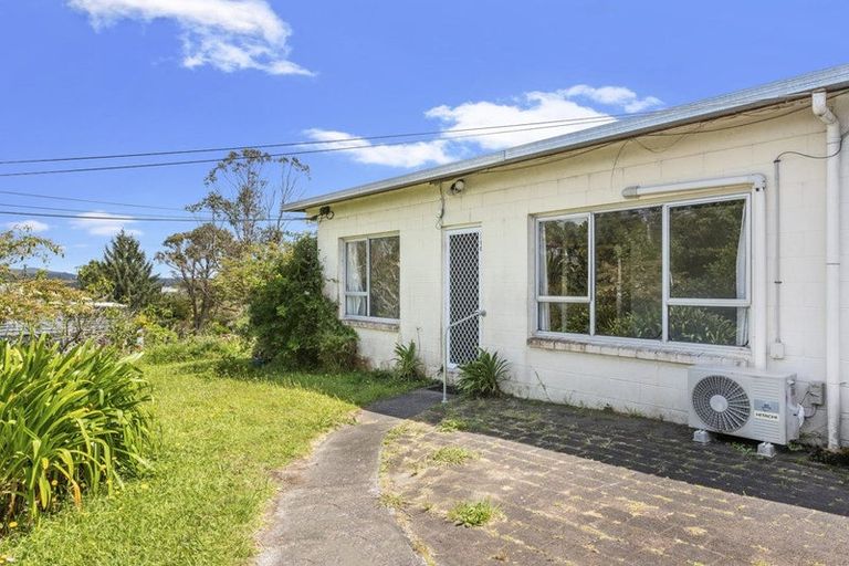 Photo of property in 1/22c Evans Road, Glen Eden, Auckland, 0602