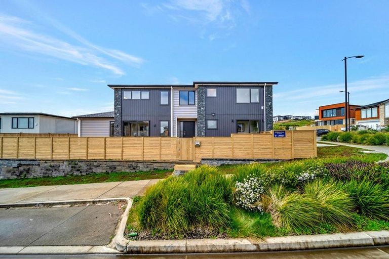 Photo of property in 1 Verdant View Avenue, Flat Bush, Auckland, 2019