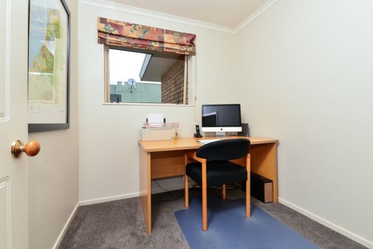 Photo of property in 2 Makepeace Place, Flagstaff, Hamilton, 3210