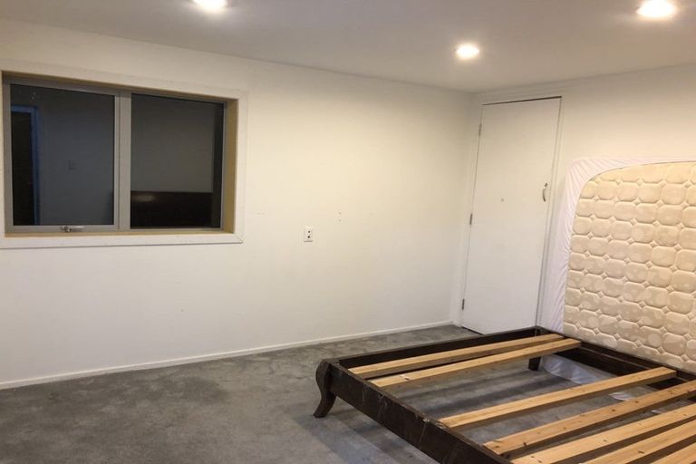 Photo of property in 247 Sunset Road, Sunnynook, Auckland, 0632