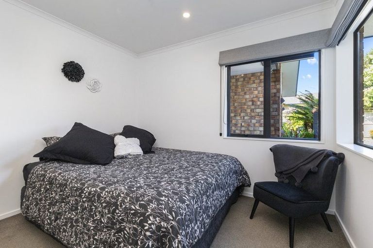 Photo of property in 14 Cathcart Close, Pukekohe, 2120