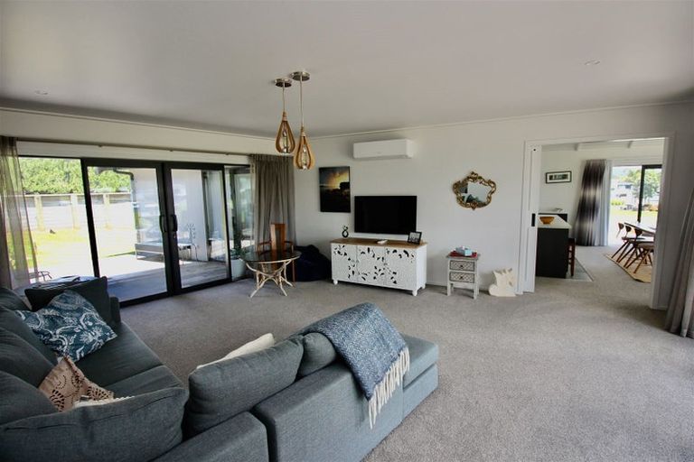 Photo of property in 70 Leeward Drive, Whitianga, 3510