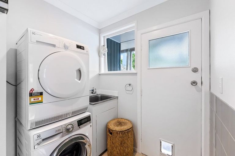 Photo of property in 3 Bermer Road, Belmont, Lower Hutt, 5010