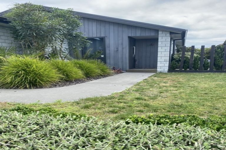 Photo of property in 4 Taioma Close, Papamoa, 3118