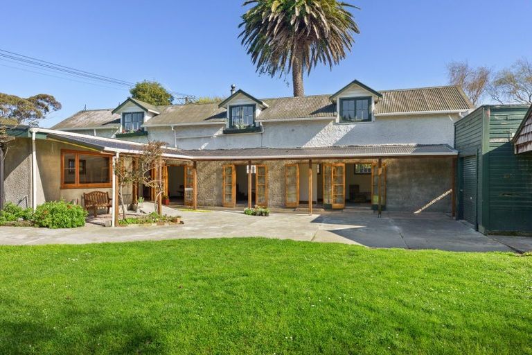 Photo of property in 3 State Highway 1, Otaki, 5512