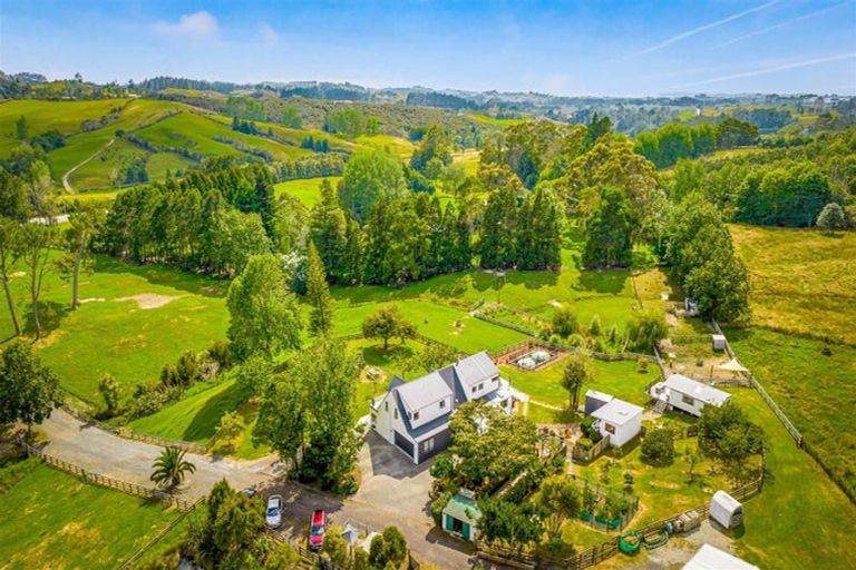 Photo of property in 741 Wainui Road, Wainui, Silverdale, 0992