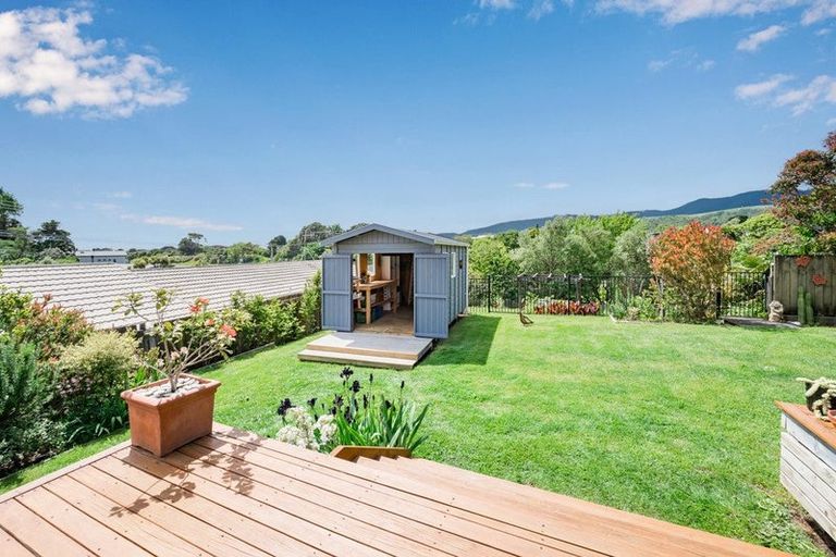 Photo of property in 106 Renown Road, Raumati South, Paraparaumu, 5032