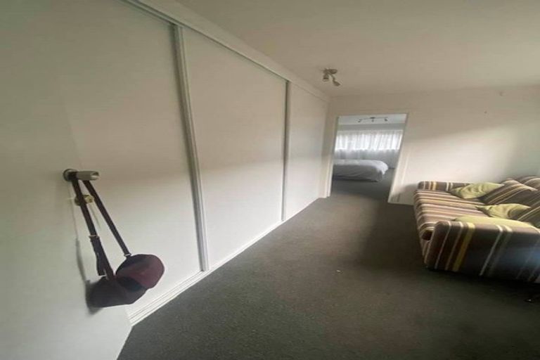 Photo of property in 18 Paddington Grove, Karori, Wellington, 6012