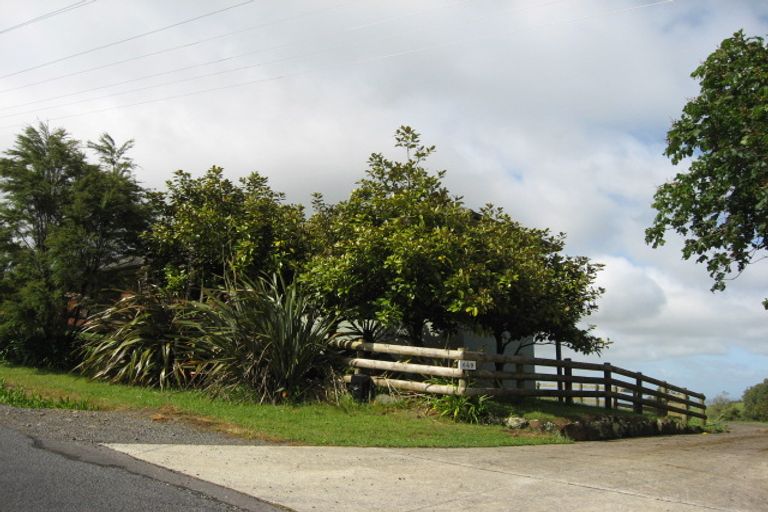 Photo of property in 649 Ponga Road, Opaheke, Papakura, 2584