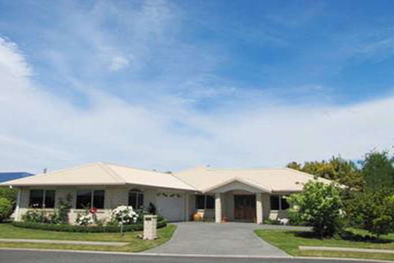 Photo of property in 14 Parkview Place, Riverdale, Gisborne, 4010
