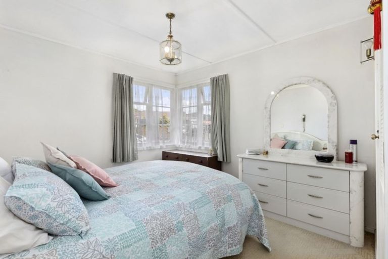 Photo of property in 22 Richard Grove, Stokes Valley, Lower Hutt, 5019