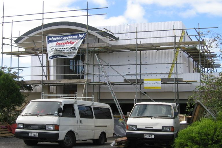 Photo of property in 13 Midway Avenue, Castor Bay, Auckland, 0620