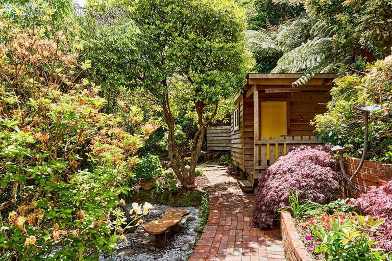 Photo of property in 14 Waitohu Road, York Bay, Lower Hutt, 5013