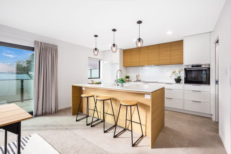 Photo of property in 12a Leighton Avenue, Waiwhetu, Lower Hutt, 5010