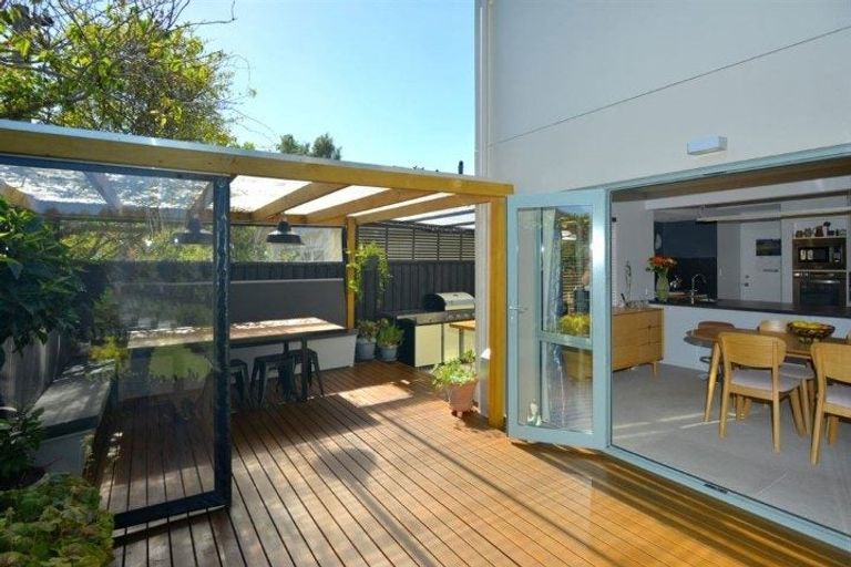 Photo of property in 3/218 Springfield Road, St Albans, Christchurch, 8014