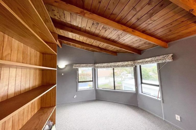 Photo of property in 122 Triangle Road, Massey, Auckland, 0614