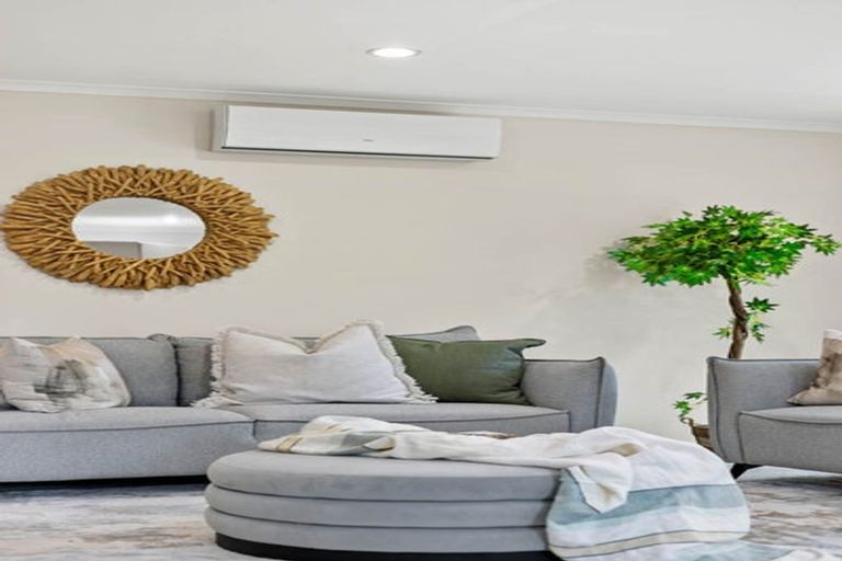 Photo of property in 17c Tirimoana Road, Te Atatu South, Auckland, 0602