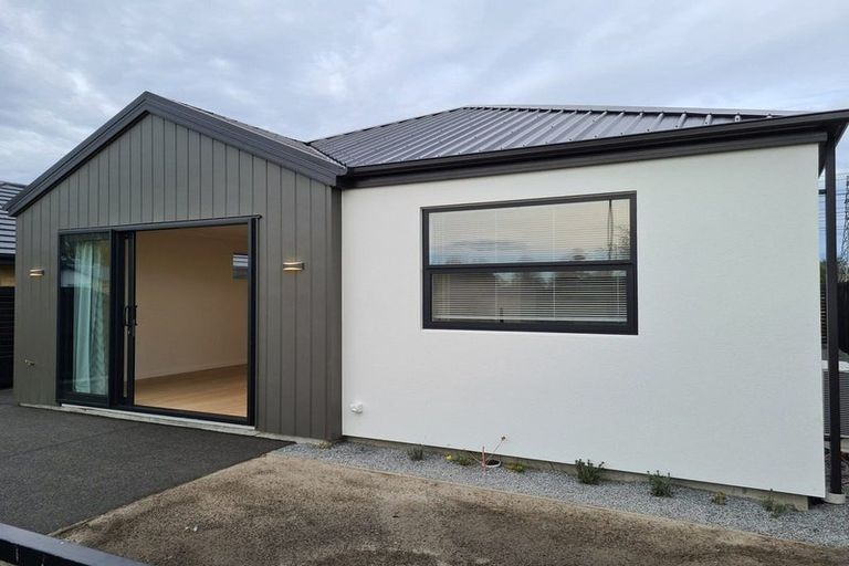 Photo of property in 8 Koral Lane, Broomfield, Christchurch, 8042