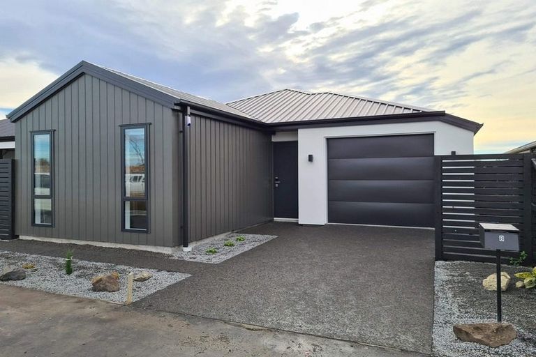 Photo of property in 8 Koral Lane, Broomfield, Christchurch, 8042