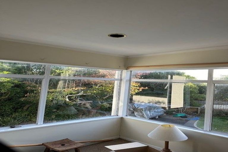 Photo of property in 1a Tui Crescent, Waikanae, 5036