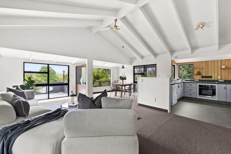 Photo of property in 21 Tauroa Road, Havelock North, 4130