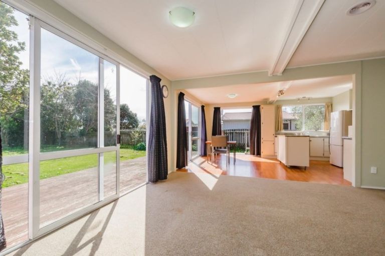 Photo of property in 9 Makarini Street, Paraparaumu, 5032