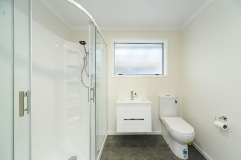 Photo of property in 41 Acacia Street, Kelvin Grove, Palmerston North, 4414