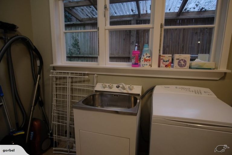 Photo of property in 14au5 Glenmore Street, Thorndon, Wellington, 6011