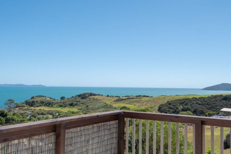 Photo of property in 11 Nancy Wake Place, Cable Bay, 0420