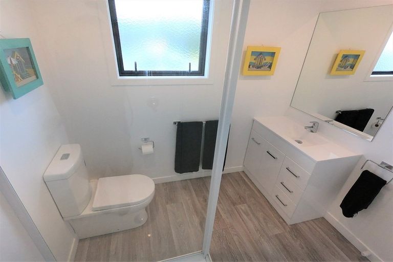 Photo of property in 9 Meenas Place, Cable Bay, 0420