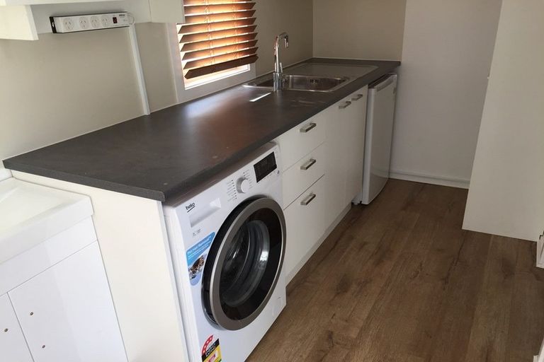 Photo of property in 120 Brougham Street, Mount Victoria, Wellington, 6011