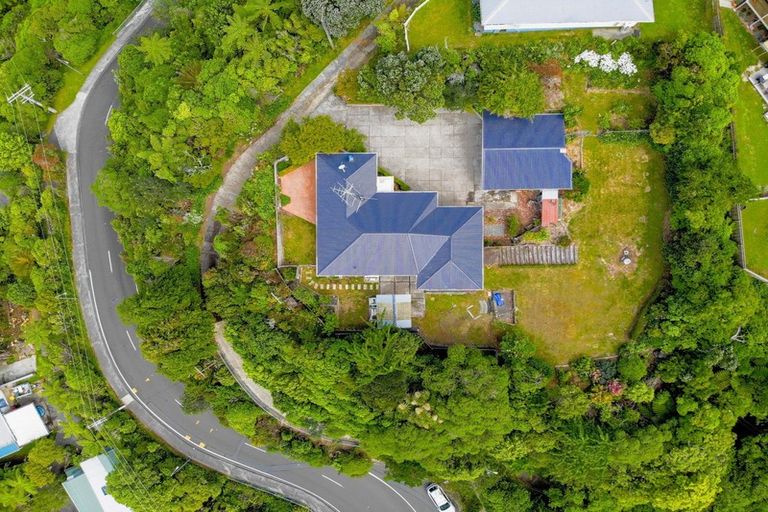 Photo of property in 111 Miromiro Road, Normandale, Lower Hutt, 5010