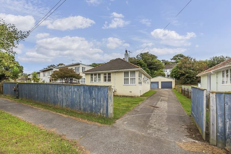 Photo of property in 52 Mungavin Avenue, Ranui, Porirua, 5024
