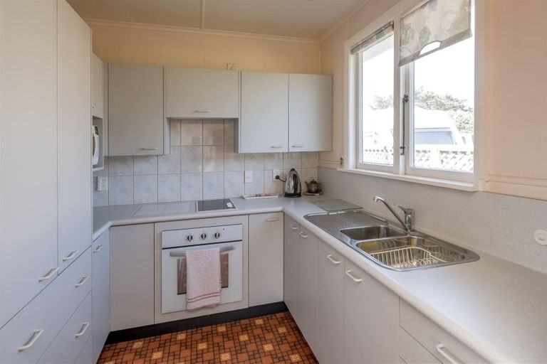 Photo of property in 114 Rua Avenue, Waitarere Beach, Levin, 5510