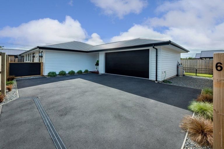 Photo of property in 6 Classic Lane, Rolleston, 7614