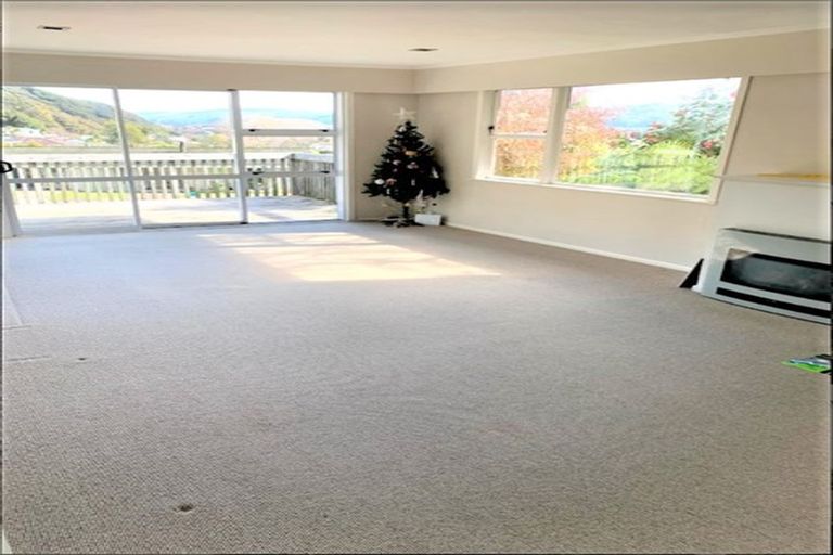 Photo of property in 9 Damian Grove, Waterloo, Lower Hutt, 5011