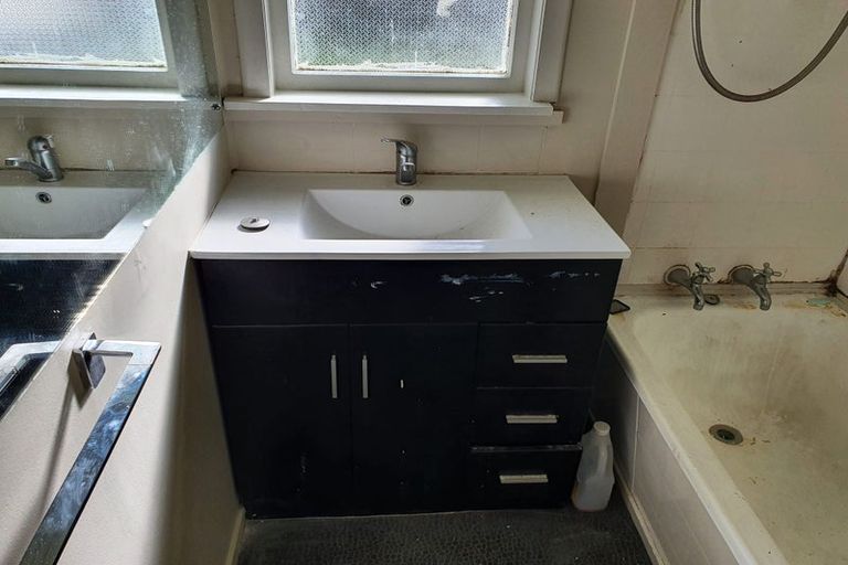 Photo of property in 23a Great South Road, Manurewa, Auckland, 2102