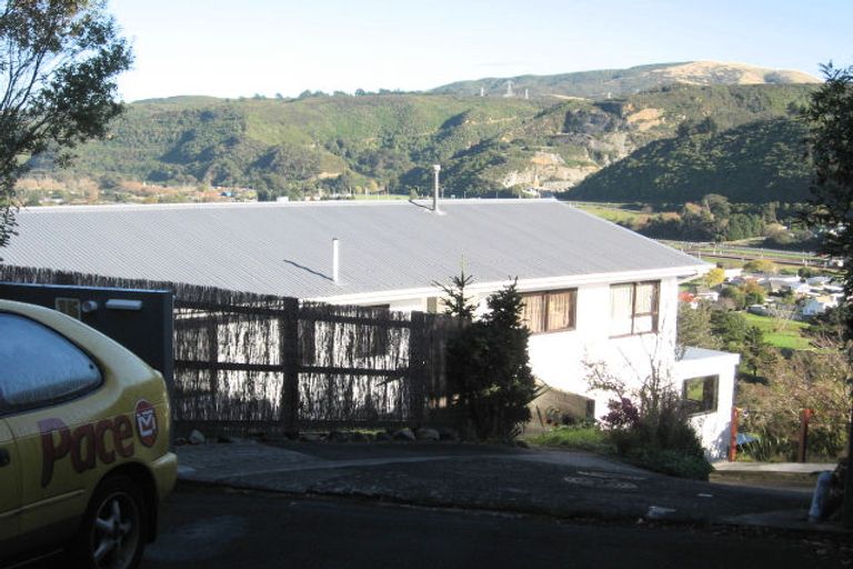 Photo of property in 15 Kingsley Street, Stokes Valley, Lower Hutt, 5019