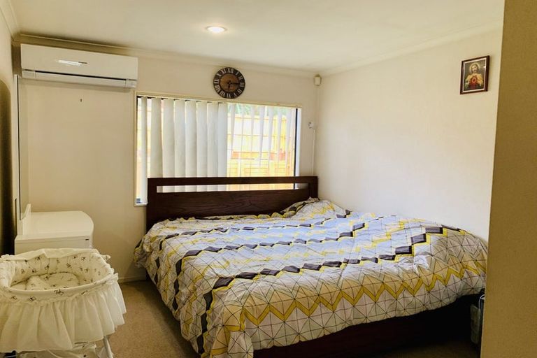 Photo of property in 37 Magic Way, Randwick Park, Auckland, 2105