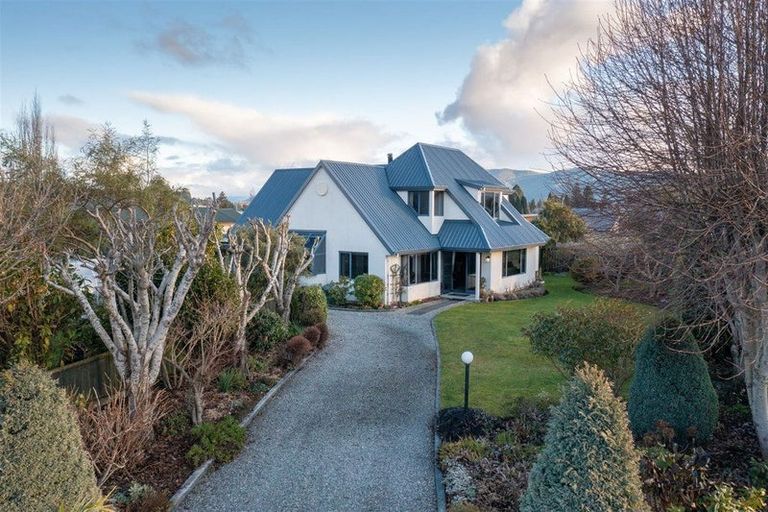 Photo of property in 8 Melland Place, Te Anau, 9600