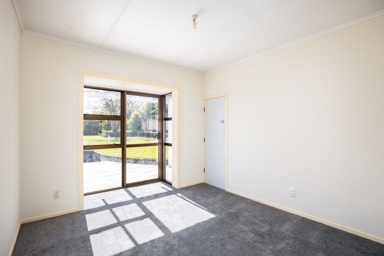 Photo of property in 56 Wallath Road, Westown, New Plymouth, 4310