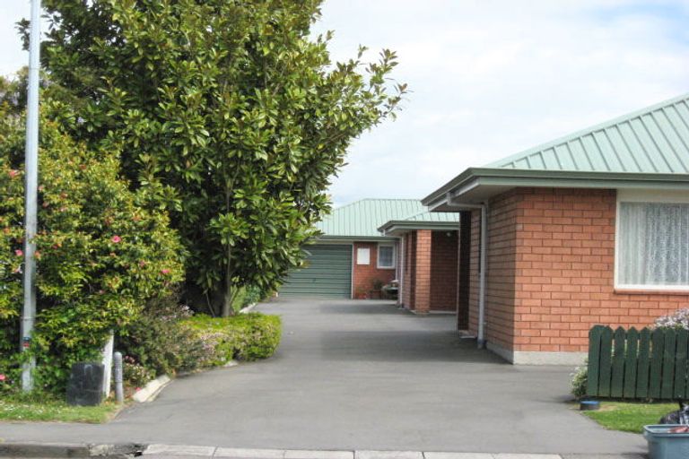 Photo of property in 35 Akaroa Street, Kaiapoi, 7630