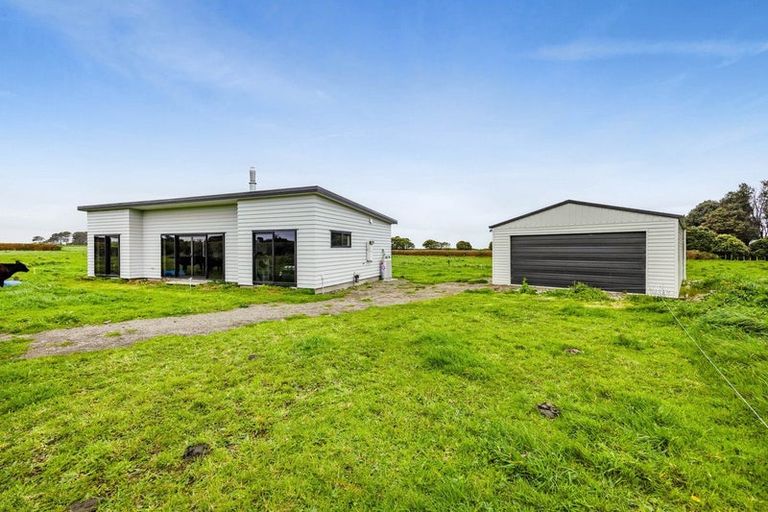 Photo of property in 62 Hassard Street, Manaia, 4612