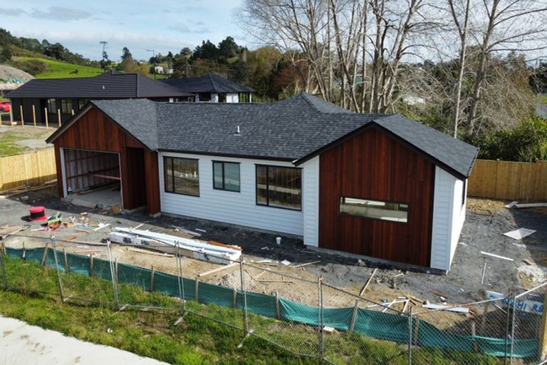 Photo of property in 2 Mahi Road, Helensville, 0800