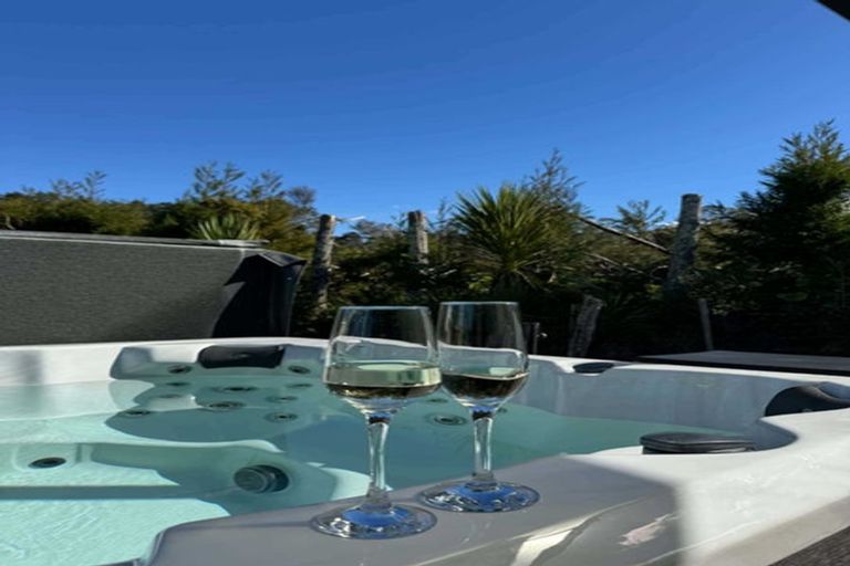 Photo of property in 15 Wharuka Glade, Mangawhai, 0505