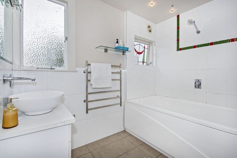 Photo of property in 20 Dinniss Avenue, Regent, Whangarei, 0112