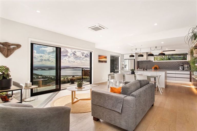 Photo of property in 2 John Monck Lane, Redcliffs, Christchurch, 8081